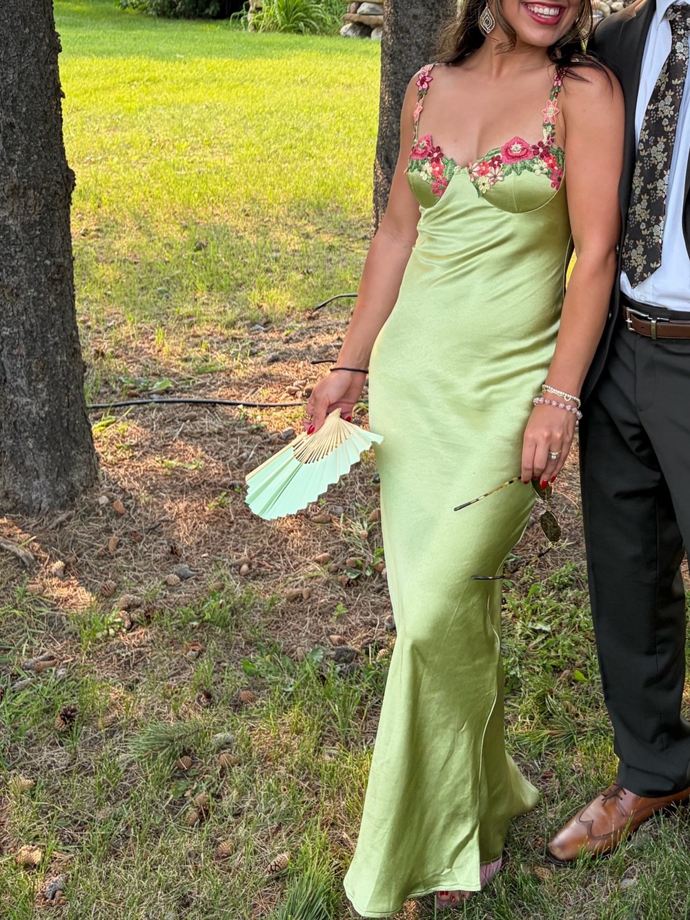 Hello Molly Green Dress with Embroidered Floral Bra - Picture 2 of 3